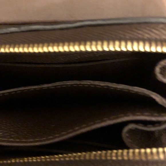 Louis Vuitton Zippy Coin Purse - Picture 6 of 14